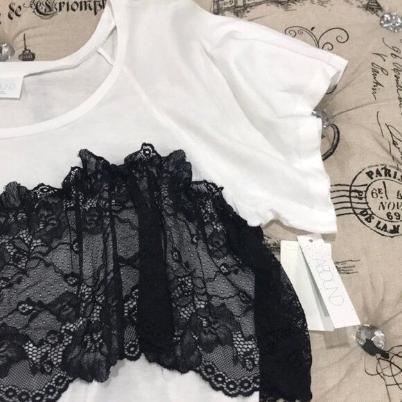 Abound Lace Mix Tee - Picture 5 of 8